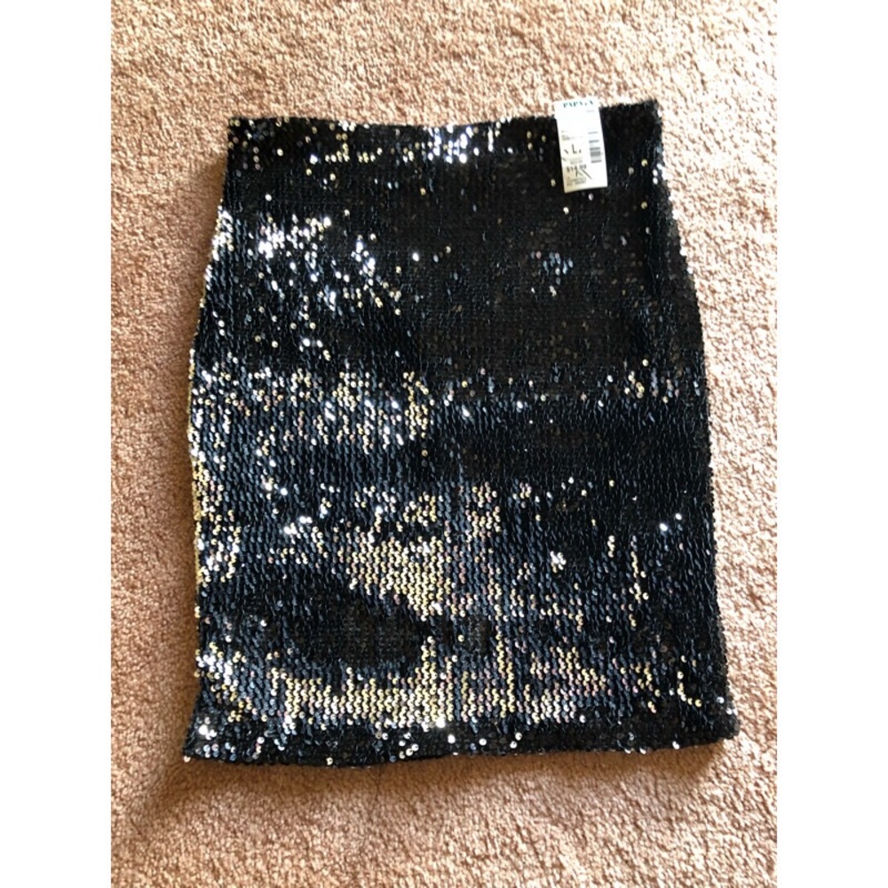 BRAND NEW NEVER USED SEQUIN SKIRT